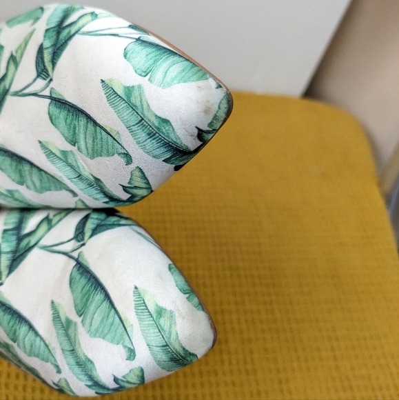 Anthropologie Jasper & Jeera Tropical Print Flats w/Ankle Strap Size 7 - Picture 7 of 9